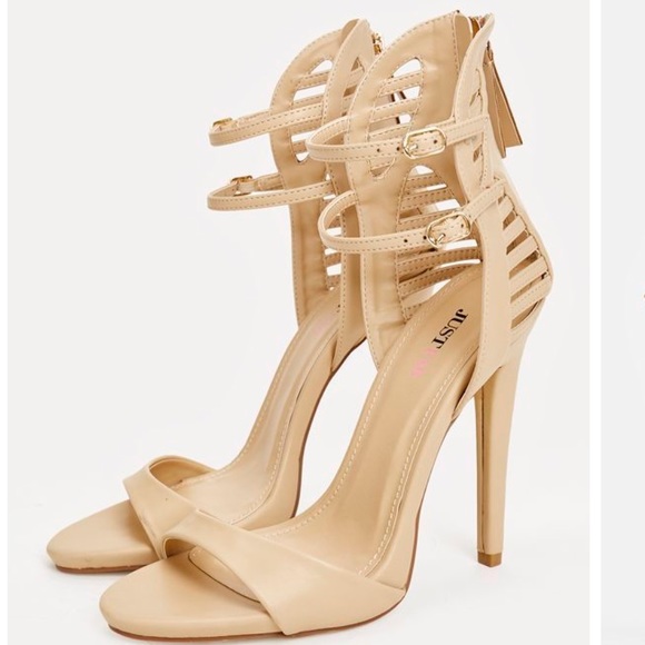 JustFab Shoes - ⚡️ONE HOUR PRICE DROP⚡️Giana JustFab Heel